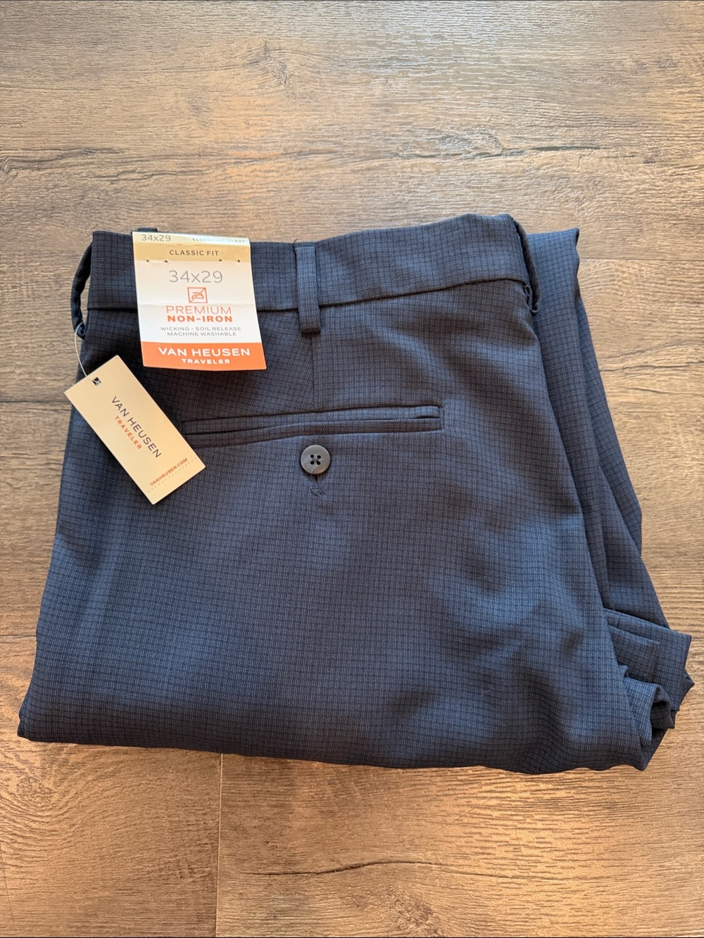Van Heusen Traveler 34x29 Classic Fit/Pleat Front Navy Blue w/Black Dress Pants